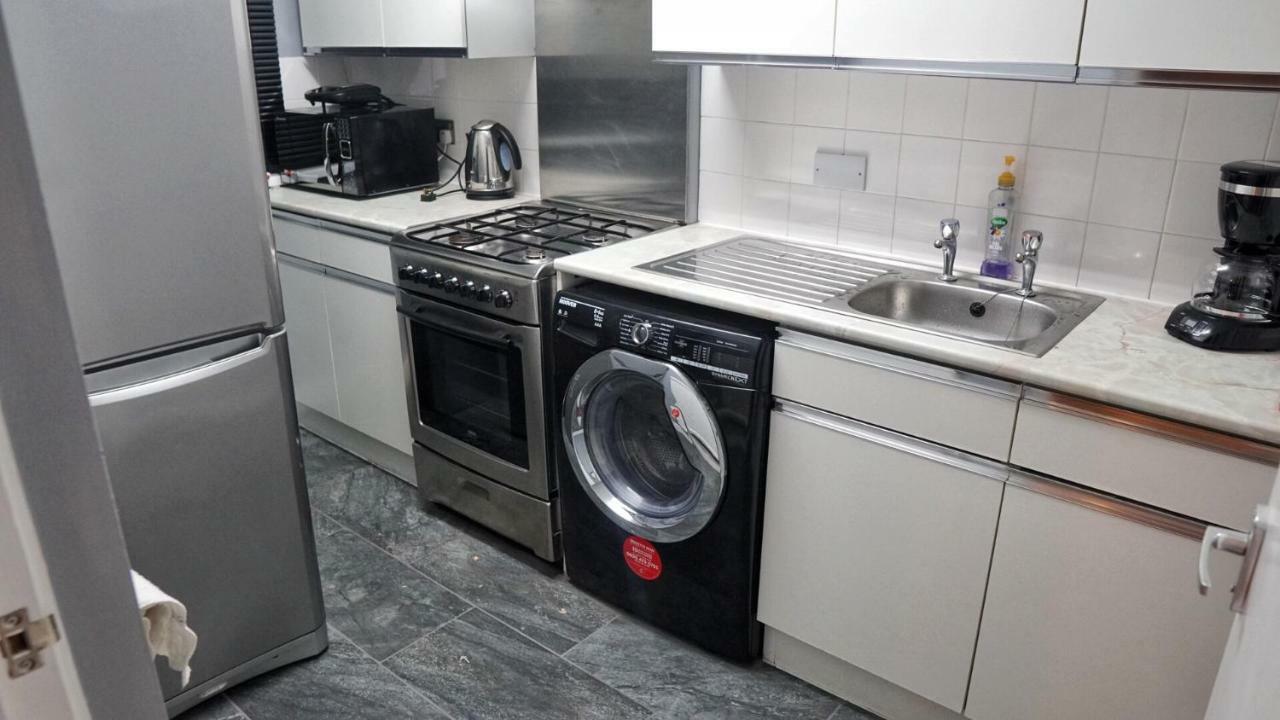 North London Apartment - Edmonton Zewnętrze zdjęcie