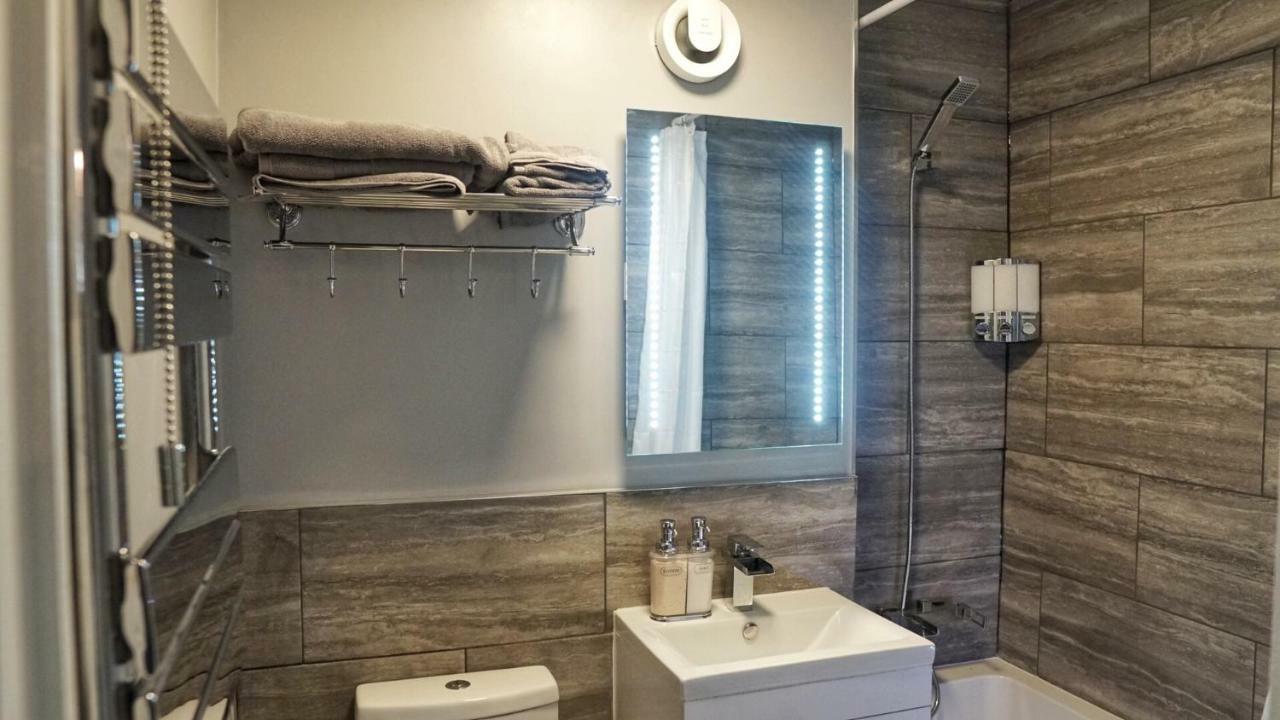 North London Apartment - Edmonton Zewnętrze zdjęcie